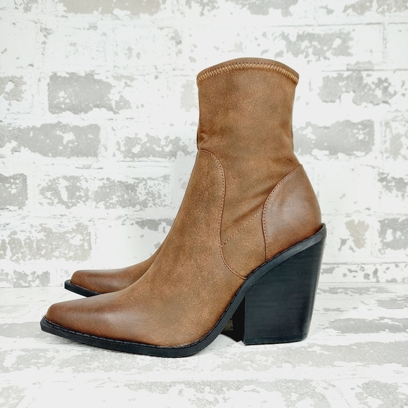 New Charles By Charles David Wynter Brown Faux Leather Ankle Boots K563 - Picture 1 of 13